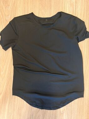 lululemon athletica charcol Short Sleeve Tee